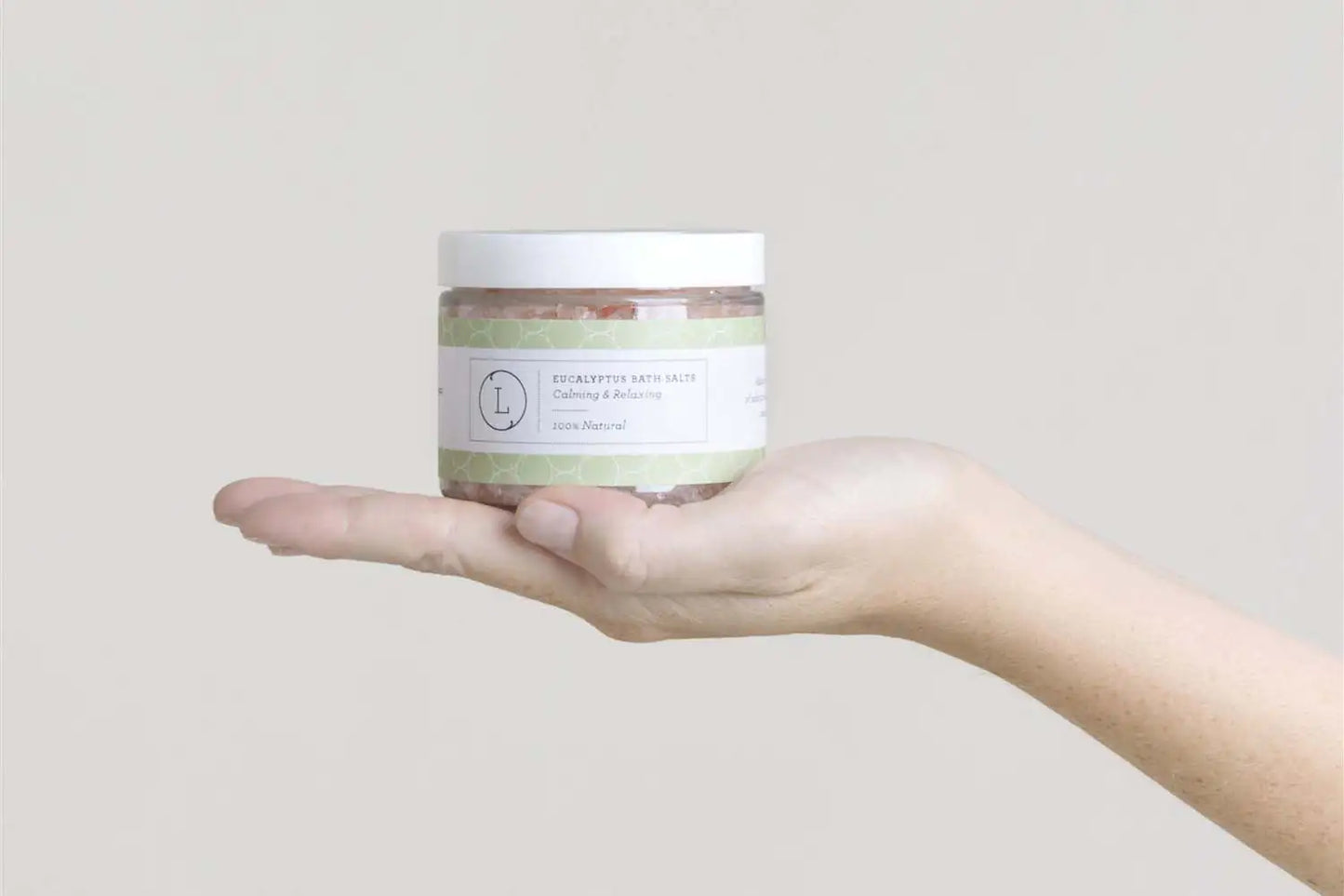 GreenGlow Natural Bath Salts โ Eucalyptus Infusion